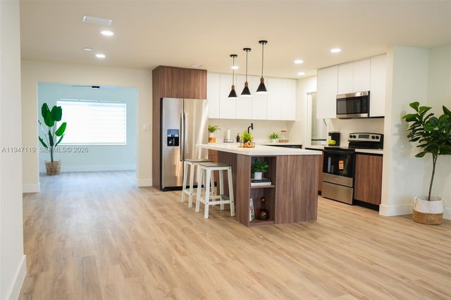 9202 NW 81st Ct, Tamarac, FL 33321