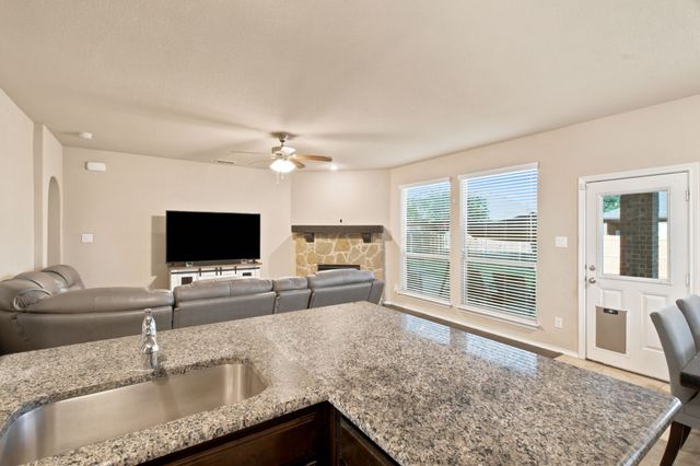 10816 Abbeyglen Court, Fort Worth, TX 76052
