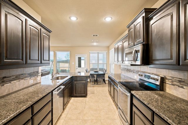 10816 Abbeyglen Court, Fort Worth, TX 76052