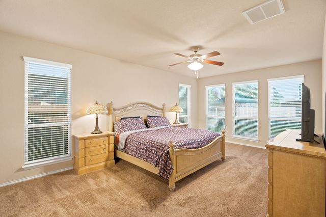 10816 Abbeyglen Court, Fort Worth, TX 76052