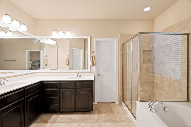 10816 Abbeyglen Court, Fort Worth, TX 76052