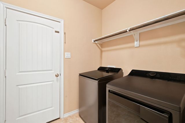 10816 Abbeyglen Court, Fort Worth, TX 76052
