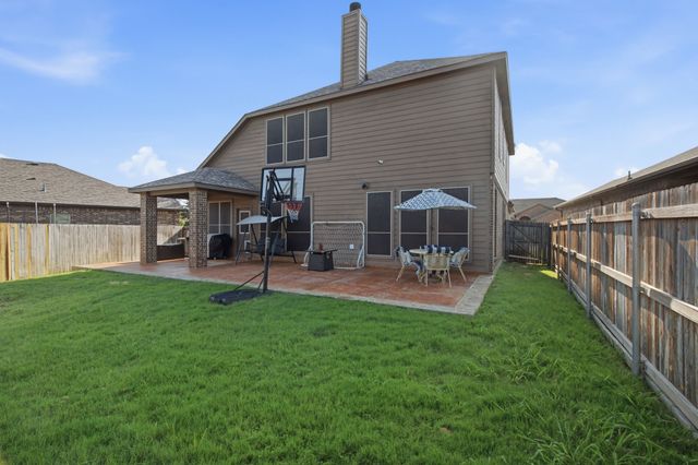 10816 Abbeyglen Court, Fort Worth, TX 76052