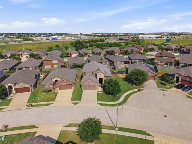 10816 Abbeyglen Court, Fort Worth, TX 76052