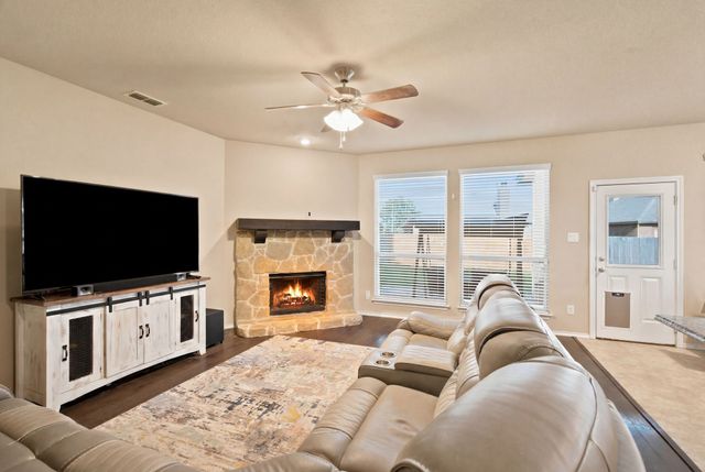 10816 Abbeyglen Court, Fort Worth, TX 76052