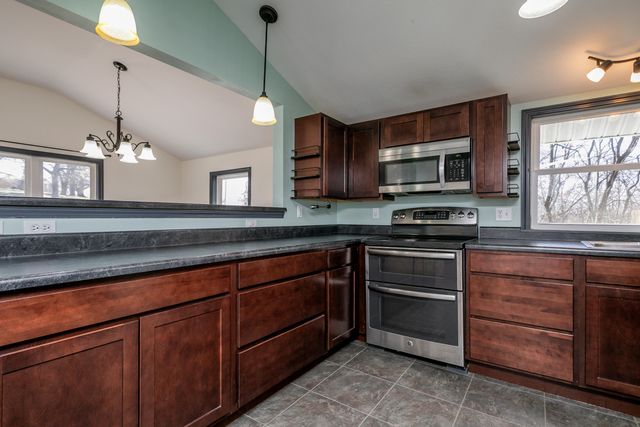 6399 S OLD VILLAGE RD, Columbia, MO 65203