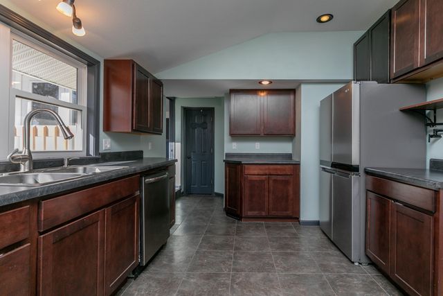 6399 S OLD VILLAGE RD, Columbia, MO 65203