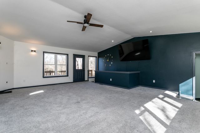 6399 S OLD VILLAGE RD, Columbia, MO 65203