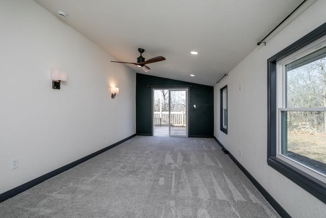 6399 S OLD VILLAGE RD, Columbia, MO 65203