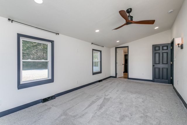 6399 S OLD VILLAGE RD, Columbia, MO 65203