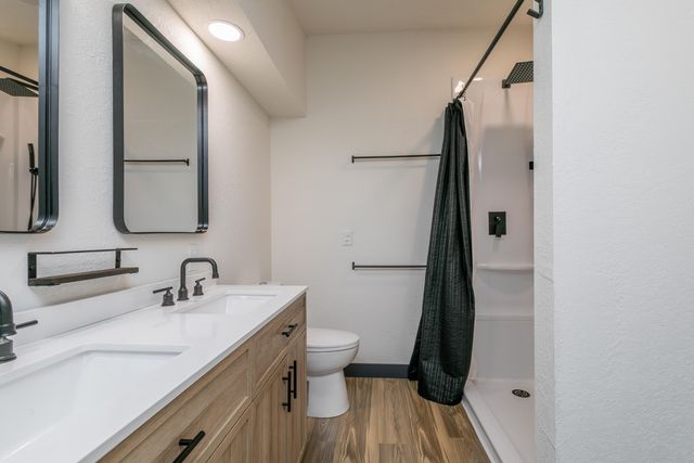 6399 S OLD VILLAGE RD, Columbia, MO 65203