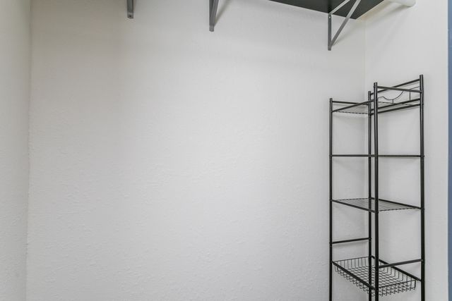 6399 S OLD VILLAGE RD, Columbia, MO 65203