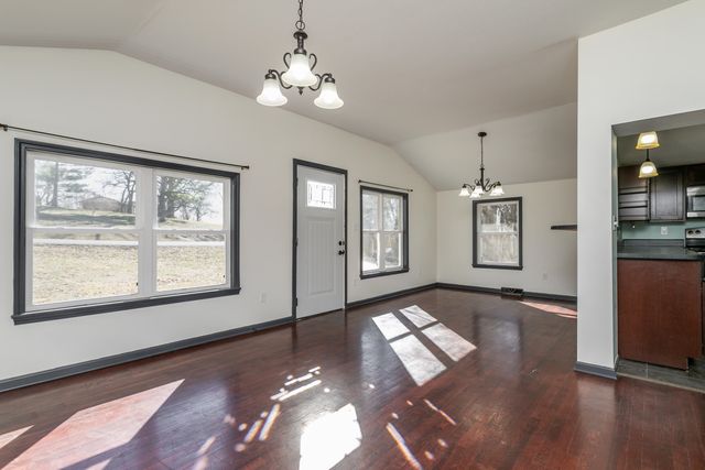 6399 S OLD VILLAGE RD, Columbia, MO 65203