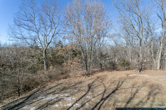 6399 S OLD VILLAGE RD, Columbia, MO 65203