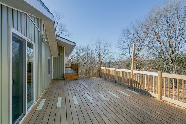 6399 S OLD VILLAGE RD, Columbia, MO 65203