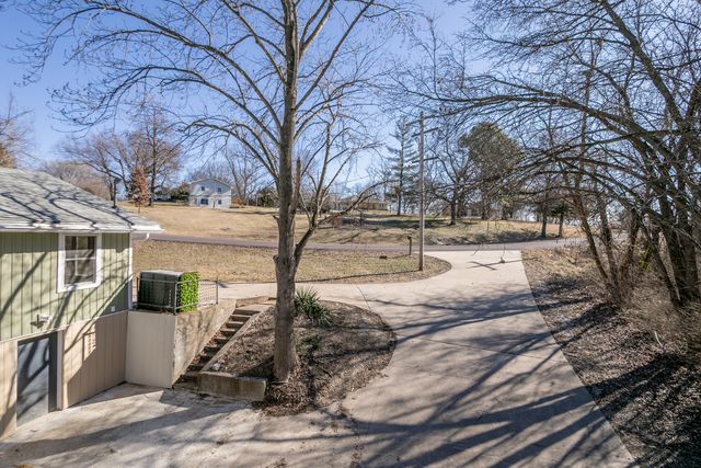 6399 S OLD VILLAGE RD, Columbia, MO 65203