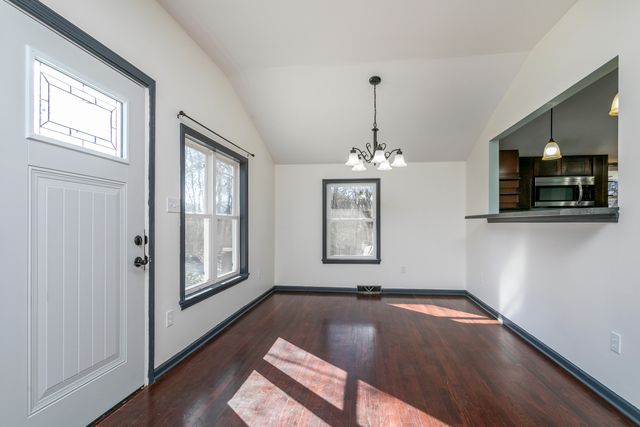 6399 S OLD VILLAGE RD, Columbia, MO 65203