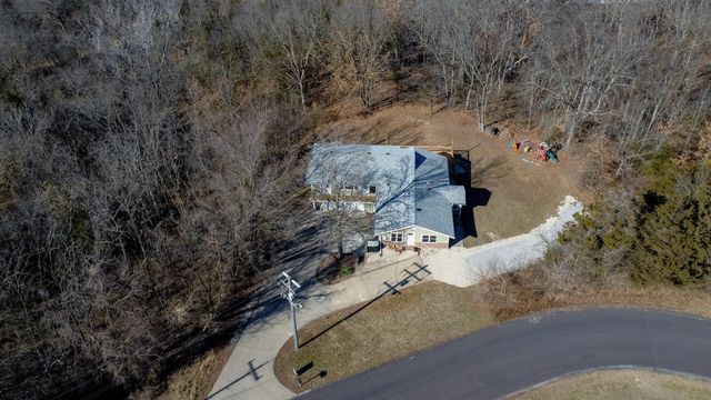 6399 S OLD VILLAGE RD, Columbia, MO 65203