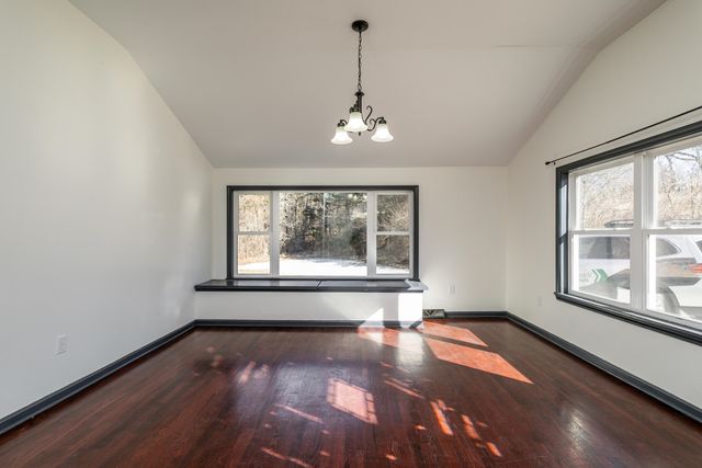 6399 S OLD VILLAGE RD, Columbia, MO 65203