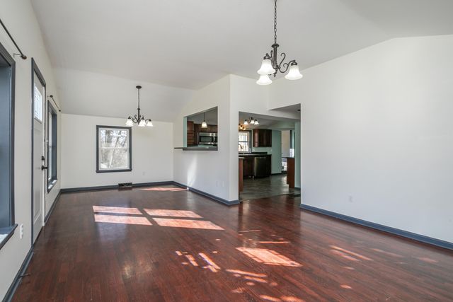 6399 S OLD VILLAGE RD, Columbia, MO 65203