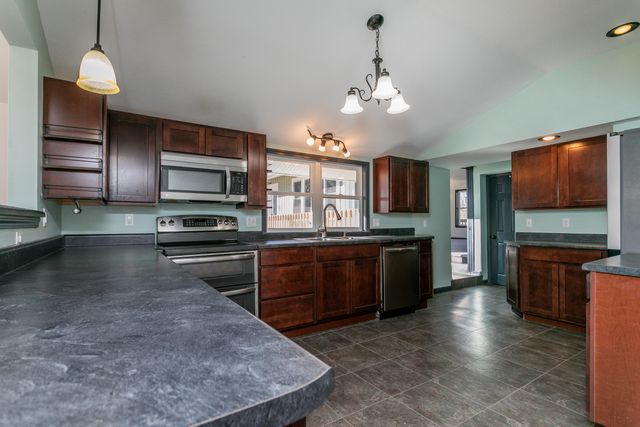 6399 S OLD VILLAGE RD, Columbia, MO 65203