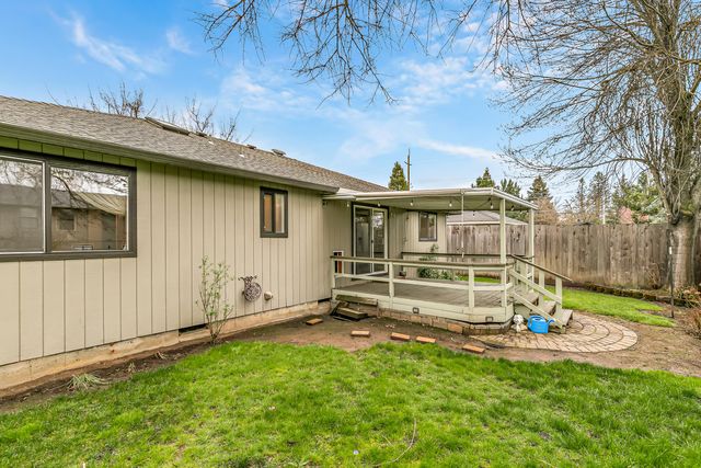1813 Cascadia Circle, Medford, OR 97504