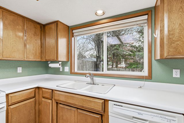 1813 Cascadia Circle, Medford, OR 97504