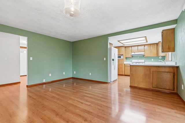 1813 Cascadia Circle, Medford, OR 97504