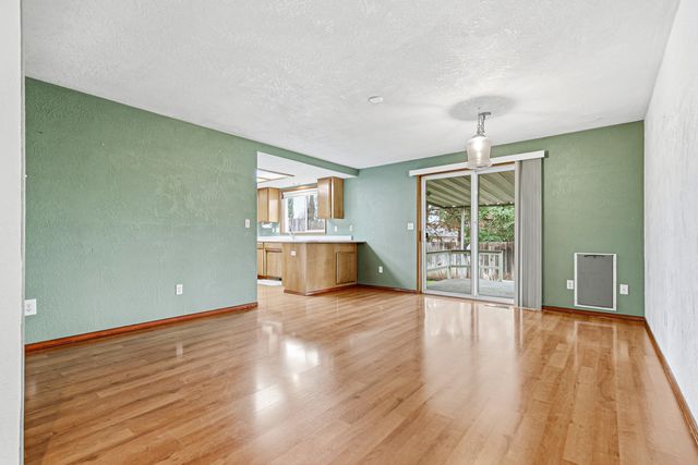 1813 Cascadia Circle, Medford, OR 97504