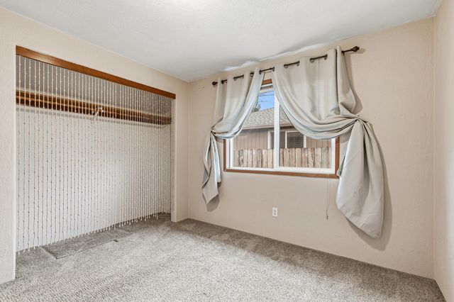 1813 Cascadia Circle, Medford, OR 97504