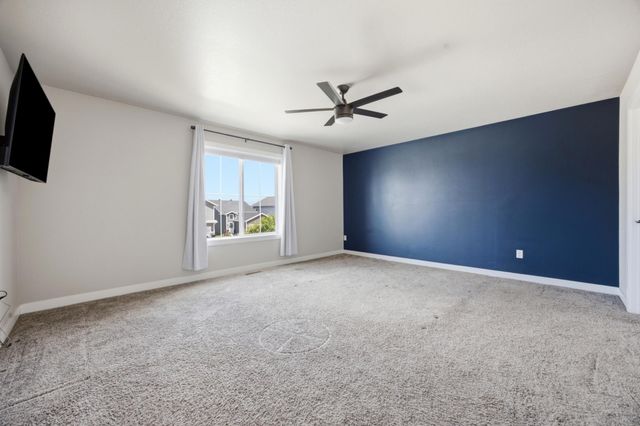 6204 63rd Avenue S, Fargo, ND 58104