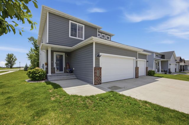 6204 63rd Avenue S, Fargo, ND 58104