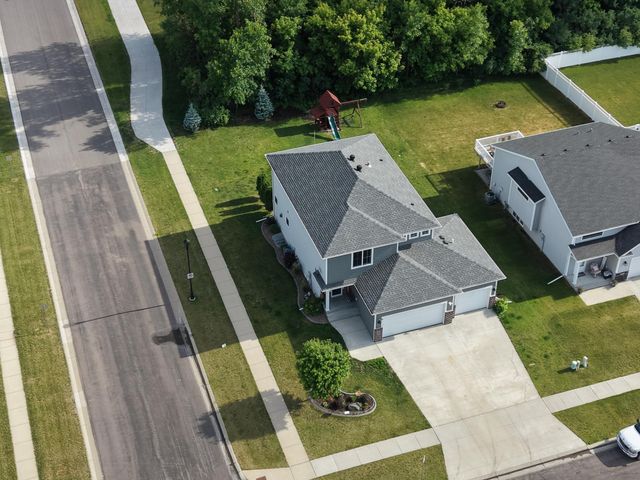 6204 63rd Avenue S, Fargo, ND 58104