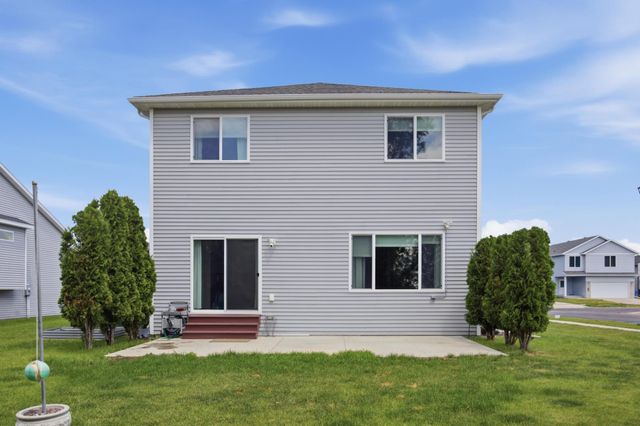 6204 63rd Avenue S, Fargo, ND 58104