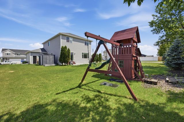 6204 63rd Avenue S, Fargo, ND 58104