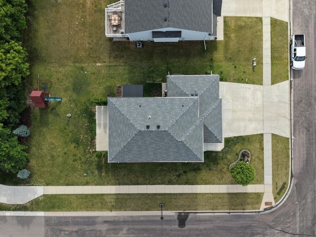 6204 63rd Avenue S, Fargo, ND 58104