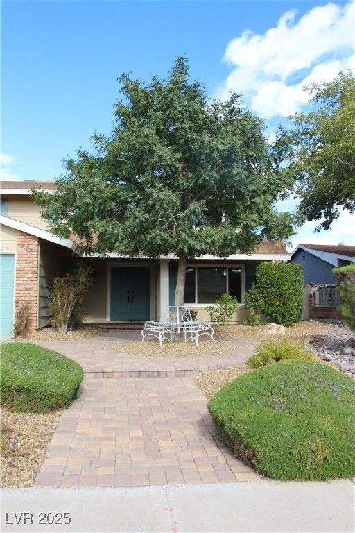 303 Heather Drive, Henderson, NV 89002