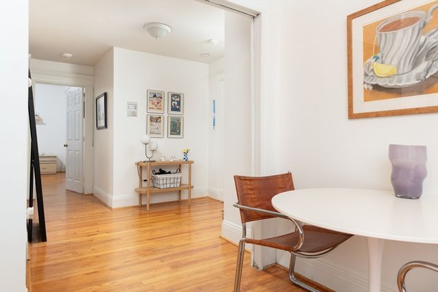 466 Commonwealth Ave 206, Boston, MA 02215