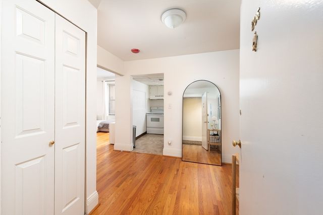 466 Commonwealth Ave 206, Boston, MA 02215