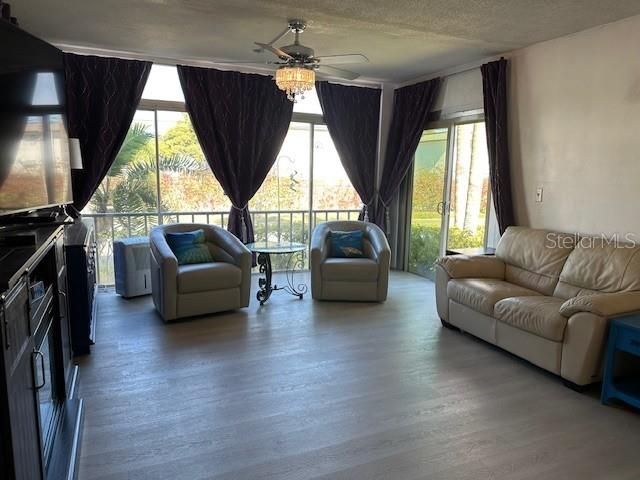 19029 US HIGHWAY 19 N 3-7, Clearwater, FL 33764