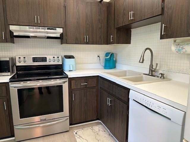 19029 US HIGHWAY 19 N 3-7, Clearwater, FL 33764