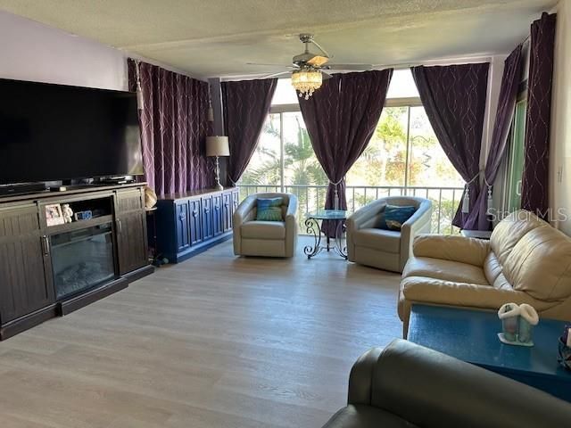 19029 US HIGHWAY 19 N 3-7, Clearwater, FL 33764