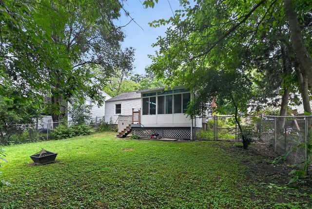 5513 Old Middleton Road, Madison, WI 53705