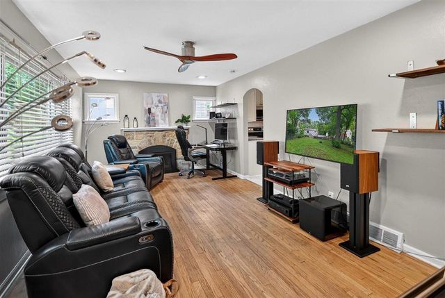 5513 Old Middleton Road, Madison, WI 53705