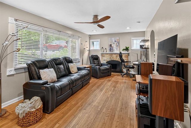 5513 Old Middleton Road, Madison, WI 53705