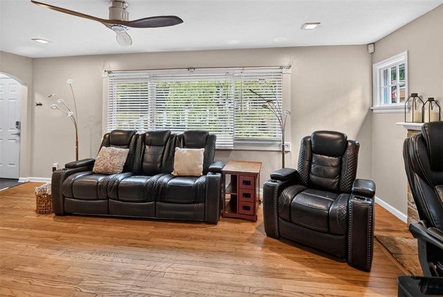 5513 Old Middleton Road, Madison, WI 53705