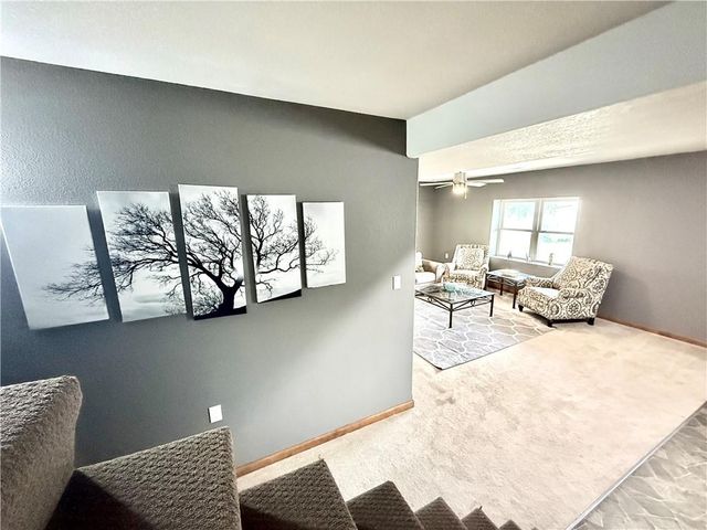 302 W 16TH Street, Maryville, MO 64468