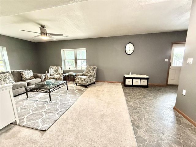 302 W 16TH Street, Maryville, MO 64468