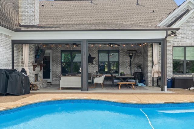 175 SUNFLOWER VIEW RD, Piperton, TN 38017