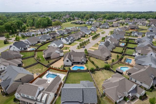 175 SUNFLOWER VIEW RD, Piperton, TN 38017